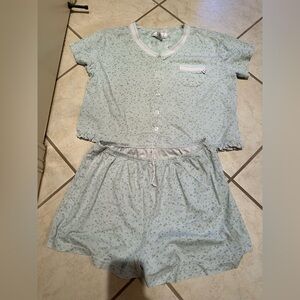 Light blue green tiny Floral Pajama Set - Short Sleeve Top & Shorts size medium